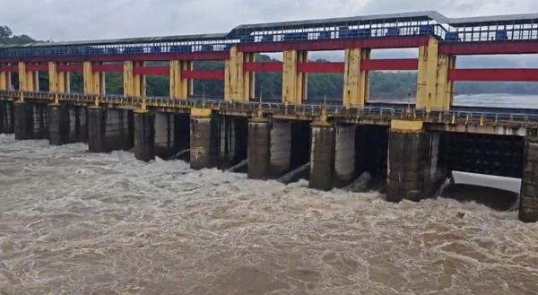 ഭൂതത്താൻകെട്ട് ഡാമിൻ്റ മുഴുവൻ ഷട്ടറുകളും ഉയർത്തി