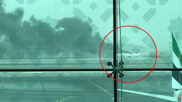 തിരുവനന്തപുരം-ദുബായ് എമിറേറ്റ്‌സിന് തീ പിടിച്ചു; യാത്രക്കാര്‍ സുരക്ഷിതര്‍