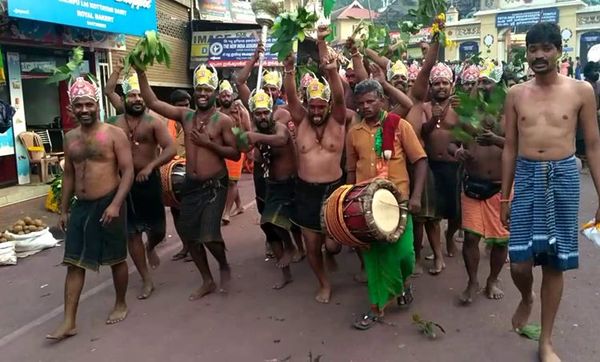 പേട്ട തുള്ളാൻ  എരുമേലി ഒരുങ്ങി