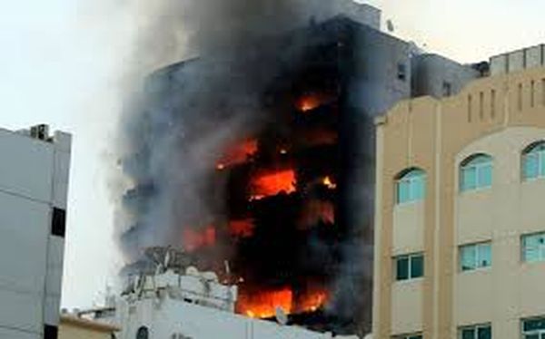 ദുബൈയിലെ അല്‍ ഖലീജ് സ്‌കൂളില്‍ വന്‍ തീപിടിത്തം