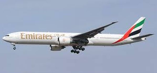 ദുബായ് എമിറേറ്റ്സ് എയര്‍ലൈന്‍സ് ഇന്ത്യയിലേക്കുള്ള യാത്രകള്‍ക്കായി നിരക്കില്‍ വന്‍കുറവുകള്‍ പ്രഖ്യാപിച്ചു