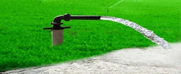 വെള്ളമില്ലാതെ കൃഷി വഴിമുട്ടിയ  കർഷകർക്ക് ആശ്വാസമേകാൻ; കൃഷിയിടങ്ങളിൽ സൗജന്യ കുഴൽക്കിണർ