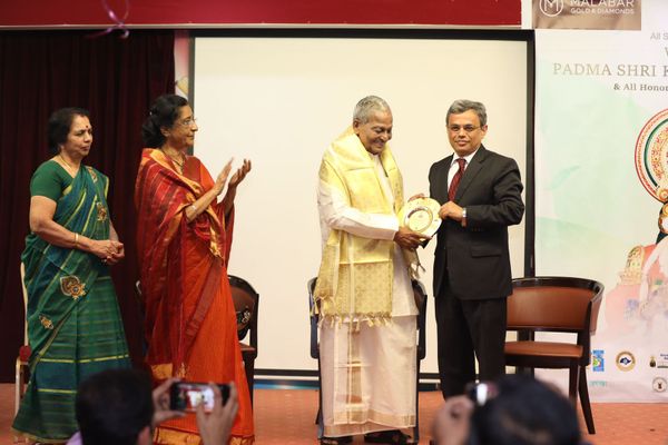 പദ്മശ്രീ ഗോപി ആശാന് സിംഗപ്പൂരില്‍ ഊഷ്മള സ്വീകരണം