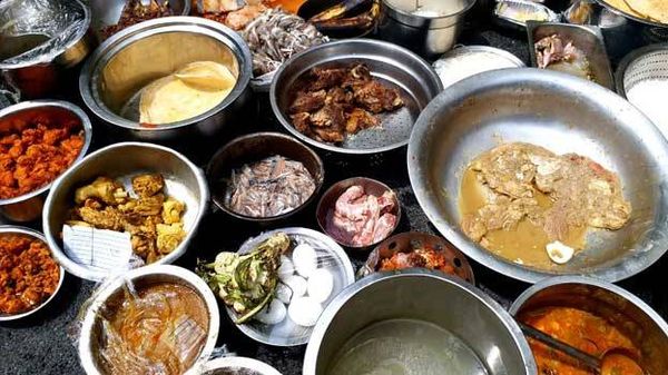 ഒരാഴ്‌ച പഴക്കമുള്ള ചിക്കൻ കറി; തിരുവനന്തപുരത്തെ ഹോട്ടലുകളില്‍നിന്ന് പഴകിയ ഭക്ഷണം പിടികൂടി