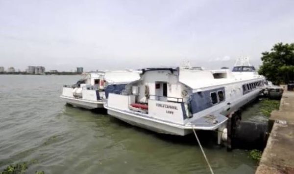 കൊച്ചിയില്‍ നിന്നും കോഴിക്കോടേക്കും, തിരിച്ചും അതിവേഗ ജലയാത്രാ സൗകര്യം