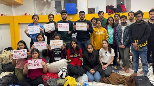 യുക്രൈനില്‍ നിന്നെത്തിയ ഇന്ത്യന്‍ വിദ്യാര്‍ത്ഥികള്‍ക്ക് ഇന്ത്യയില്‍ പരീക്ഷയെഴുതാം; കേന്ദ്രം