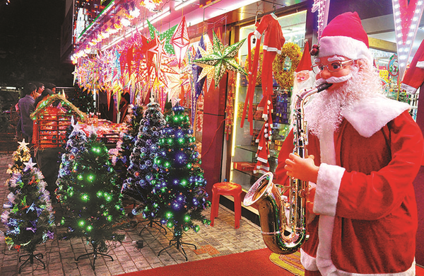 നഗരം ഒരുങ്ങി ക്രിസ്മസ്സിനെ വരവേൽക്കാൻ