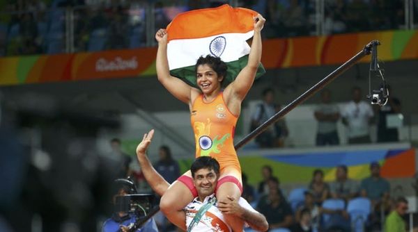 റിയോ സാക്ഷി: ഇന്ത്യക്ക് ആദ്യ മെഡൽ, സിന്ധു ഇന്നിറങ്ങും