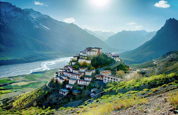 4 മാസം കൊണ്ട് ക്ലിക്ക് ചെയ്തത് 20 ലക്ഷം ചിത്രങ്ങള്‍; ഇന്ത്യയുടെ സൗന്ദര്യം ഈ വീഡിയോ പറയും; കാണൂ