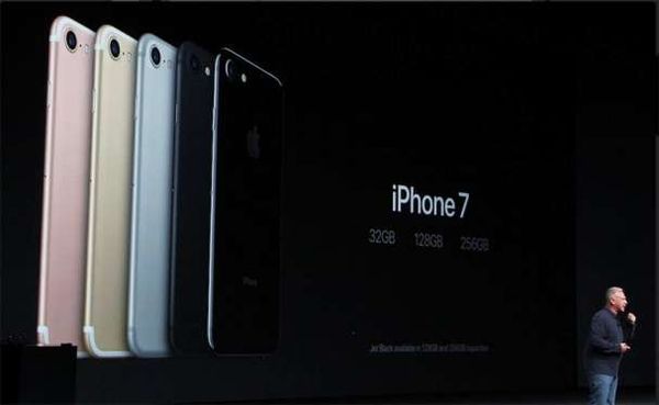 തകര്‍പ്പന്‍ ഫീച്ചറുകളുമായി ഐഫോൺ 7 പുറത്തിറങ്ങി