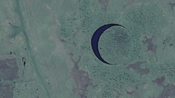 ഈ നിഗൂഢ ദ്വീപ് വട്ടംതിരിയുന്നത് സ്വന്തം  അച്ചുതണ്ടില്‍; ശാസ്ത്രലോകത്തിനു അത്ഭുതമായി ഒരു 'പെര്‍ഫെക്റ്റ്‌ ദ്വീപ്‌'