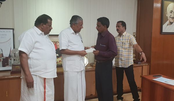 കല സിംഗപ്പൂര്‍ മുഖ്യമന്ത്രിയുടെ ദുരിതാശ്വാസ നിധിയിലേക്ക് അഞ്ചു ലക്ഷം രൂപ സംഭാവന നല്‍കി