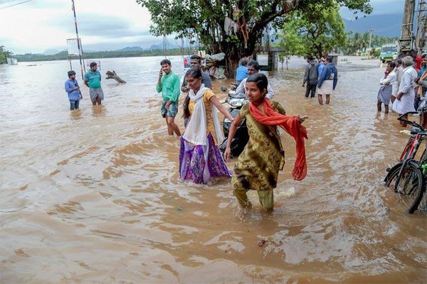 മഴയ്ക്ക് ശമനം; സംസ്ഥാനത്ത്  ആകെ മരണം 89, കാണാതായവർക്കുള്ള തിരച്ചിൽ ഊർജിതം