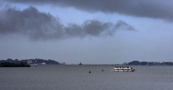 നാളെ എല്ലാ ജില്ലകളിലും തീവ്ര മഴ