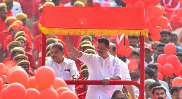 എം.വി ഗോവിന്ദന്‍ നയിക്കുന്ന ജനകീയ പ്രതിരോധ ജാഥ ഇന്ന് കൊല്ലത്ത്