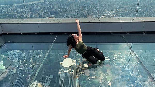 ഈ ചില്ലുകള്‍ ഒന്ന് പൊട്ടുന്നതിനെ കുറിച്ച് ചിന്തിച്ചു നോക്കൂ !