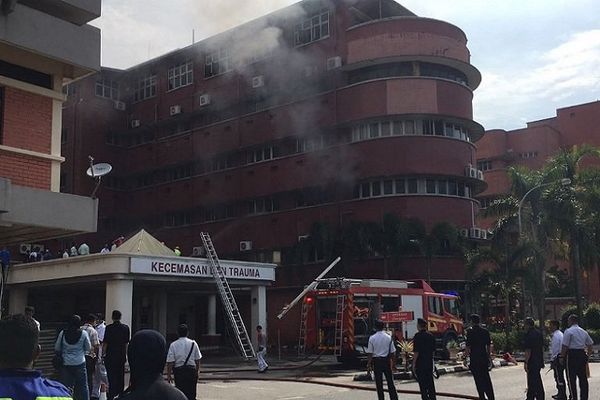 മലേഷ്യയിലെ ആശുപത്രിയില്‍ തീപിടുത്തം; ആറു മരണം