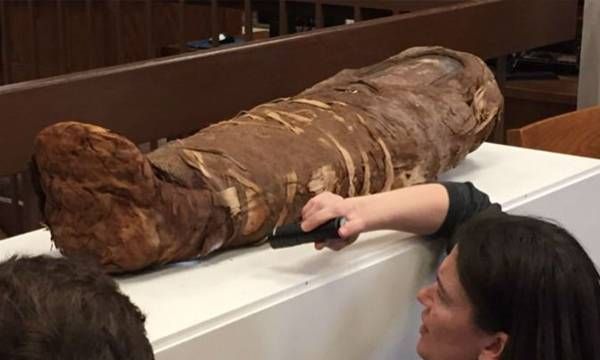 1900 വര്‍ഷള്‍ക്കു മുമ്പ് എങ്ങനെ ഈ മമ്മി സജ്ജമാക്കി; ലോകത്തിനു അത്ഭുതമായി ഈജപ്തിലെ ഹവാരയില്‍ അഞ്ചുവയസുകാരിയുടെ മമ്മി