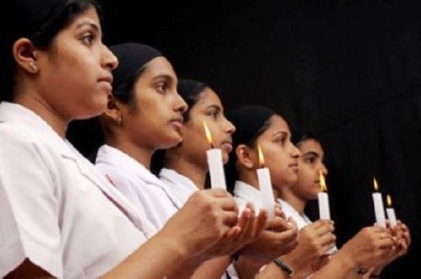 "മാലാഖമാരെപ്പറ്റി തന്നെ!" മുരളി തുമ്മാരുകുടി