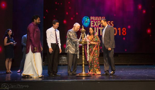 പ്രവാസി എക്സ്പ്രസ് 2018 അവാര്‍ഡുകള്‍ വിതരണം ചെയ്തു