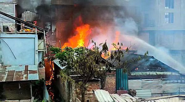 മണിപ്പൂരില്‍ സംഘര്‍ഷം രൂക്ഷം; കൂടുതല്‍ കേന്ദ്രസേനകളെ വിന്യസിച്ചു