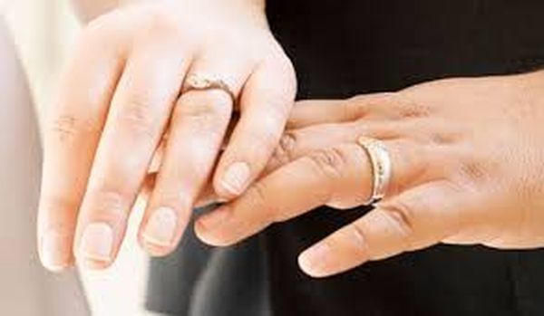 എത്ര മനോഹരമായ് ആചാരങ്ങള്‍; ഈ രാജ്യത്ത് രണ്ടാം വിവാഹം കഴിക്കാത്ത പുരുഷന്മാര്‍ ജയിലില്‍ പോകേണ്ടി വരും