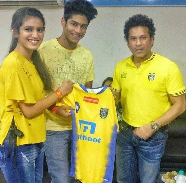 ഐഎം വിജയന്  ഗ്യാലറി ടിക്കറ്റ് മാത്രം നല്‍കിയവര്‍ പ്രിയ വാര്യര്‍ക്ക് വിവിഐപി ടിക്കറ്റ് നല്‍കി; സെലിബ്രിറ്റി സ്‌നേഹത്തിനെതിരേ ആഞ്ഞടിച്ച് ഫുട്‌ബോള്‍ ആരാധകര്‍