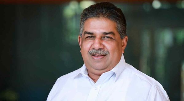 സജി ചെറിയാൻ്റെ സത്യപ്രതിജ്ഞയിൽ ഗവർണറുടെ തീരുമാനം ഇന്ന്