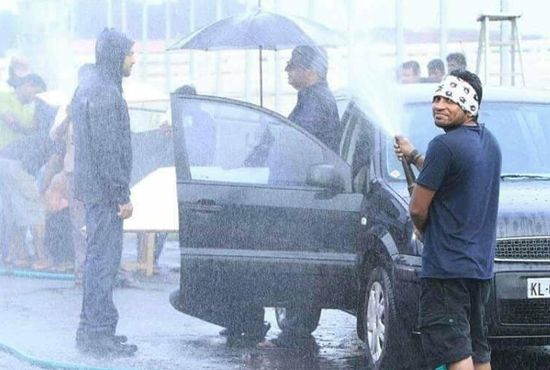 ആ നില്‍പ്പ് കണ്ടാലറിയാം സിനിമയിലേക്കുള്ള സൗബിന്‍റെ പ്രവേശനം അത്ര എളുപ്പമല്ലായിരുന്നുവെന്ന്;  സൗബിൻ ഷാഹിറിനെ കുറിച്ചു ആഷിക് അബു തന്‍റെ ഫേസ്ബുക്കിൽ പങ്കുവെച്ച കുറിപ്പ് വൈറല്‍