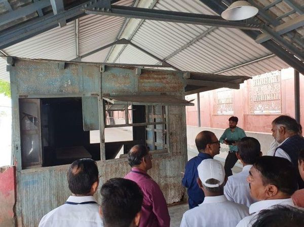 നരേന്ദ്ര മോദിയുടെ ചായക്കട ഇനി വിനോദസഞ്ചാര കേന്ദ്രം