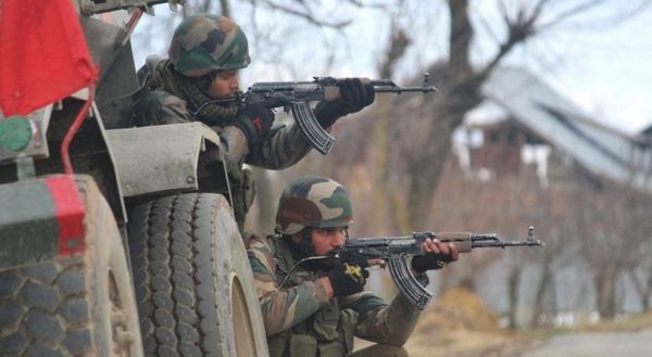 കശ്‌മീരിൽ ഏറ്റുമുട്ടൽ; രണ്ട് ഭീകരരെ വധിച്ച് സൈന്യം