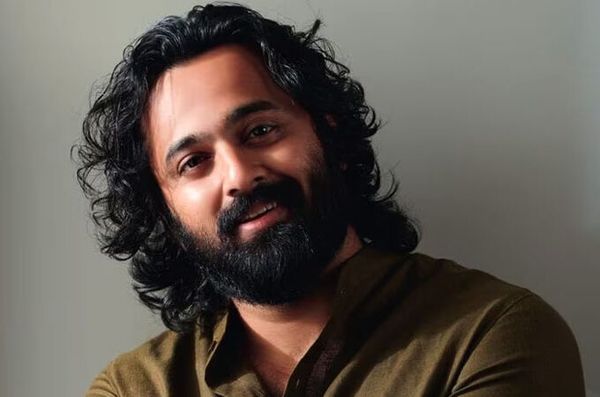 നടൻ ഉണ്ണിമുകുന്ദൻ അമ്മ ട്രഷറർ സ്ഥാനം രാജിവെച്ചു