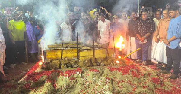 മുദ്രാവാക്യങ്ങള്‍ ബാക്കിയാക്കി ആ ചുവന്ന നക്ഷത്രം ഓര്‍മ്മയായി...