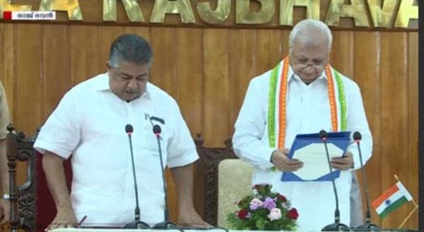 സജി ചെറിയാന്‍ മന്ത്രിയായി വീണ്ടും സത്യപ്രതിജ്ഞ ചെയ്തു