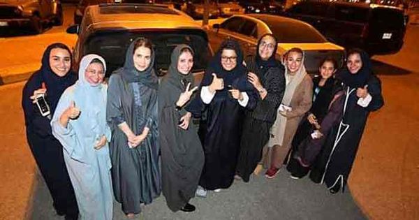 സൗദി അറേബ്യയില്‍ പുതിയ ചരിത്രം പിറന്നു; വളയിട്ട കൈകള്‍ ഇന്ന് മുതല്‍ വളയം പിടിക്കും