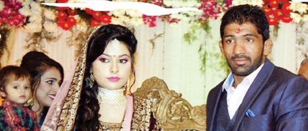 ഗുസ്തിതാരം ഒളിമ്പ്യന്‍ യോഗേശ്വര്‍ വിവാഹത്തിനു വാങ്ങിയ സ്ത്രീധനം എത്രയെന്നോ ?