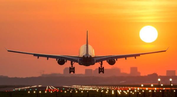 ഇറാന്‍-ഇസ്രയേല്‍ സംഘര്‍ഷം: നെടുമ്പാശേരിയിൽ വിമാനങ്ങൾ കൂട്ടത്തോടെ റദ്ദാക്കി; മിഡില്‍ ഈസ്റ്റിലേയ്ക്കുള്ള സര്‍വീസുകളും റദ്ദാക്കി