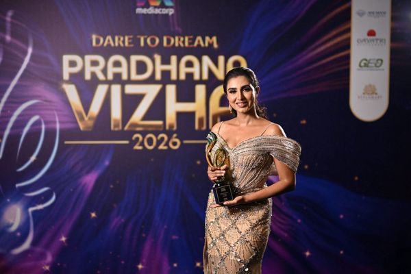 Nisha Kumar Crowned Most Popular Female Personality at Pradhana Vizha 2026