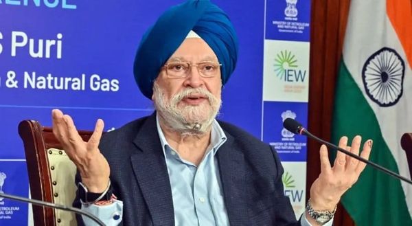 ഇത് അഭ്യൂഹങ്ങള്‍ പ്രചരിപ്പിക്കേണ്ട സമയമല്ല, രാജ്യത്ത് ഇന്ധന ക്ഷാമമില്ല; പെട്രോളിയം മന്ത്രി ഹര്‍ദീപ് സിങ് പുരി ലോക്‌സഭയില്‍