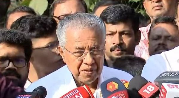 ‘കേരളത്തിന്റെ ഭാവി നിർണയിക്കുന്ന തിരഞ്ഞെടുപ്പ്; വികസനം തുടരാൻ LDF ജയിക്കണം, ജനങ്ങൾ‌ ഞങ്ങളോടൊപ്പം’; മുഖ്യമന്ത്രി