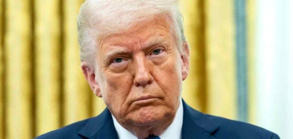 നാവിക ഉപരോധം തുടരുമെന്ന് ട്രംപ്; ഹോര്‍മുസ് കടലിടുക്ക് വീണ്ടും അടച്ച് ഇറാന്‍