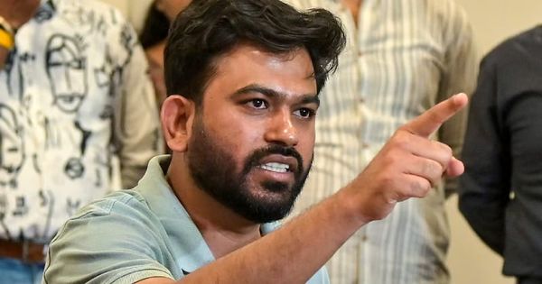 Cockroach Janta Party protest faces counter-protest by 'saffron' activists in Nagpur