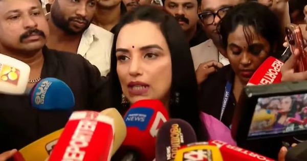 Shwetha Menon quits AMMA, entire executive committee steps down