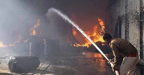 ഗുജറാത്തില്‍ പടക്കനിര്‍മ്മാണ ശാലയില്‍ സ്‌ഫോടനം: 8 മരണം; 15 ലേറെ പേര്‍ക്ക് പരിക്ക്