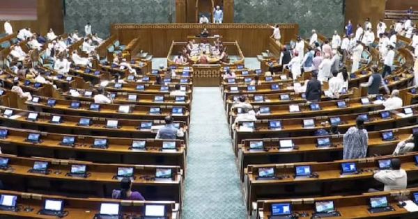 പരീക്ഷാ തട്ടിപ്പുകൾക്ക് കടുത്ത ശിക്ഷ: പൊതുപരീക്ഷാ ഭേദഗതി ബിൽ ലോക്സഭ പാസാക്കി; സഭയിൽ ഭരണ-പ്രതിപക്ഷ പോര്