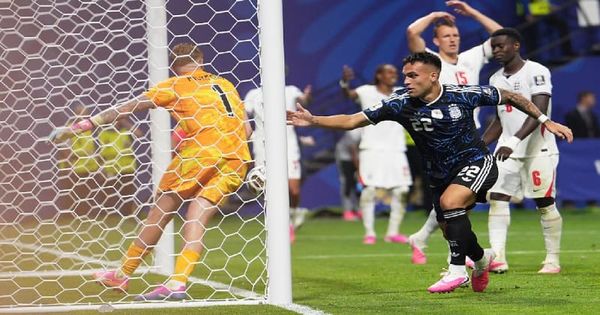 Defending champion Argentina reaches World Cup final by beating England 2-1