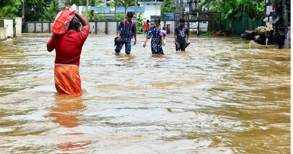 പെയ്യുന്നത് മഴയല്ല, ഭീതിയാണ്; ദുരന്തപ്പെയ്ത്തിൽ വീണ്ടും വിറച്ച് കേരളം
