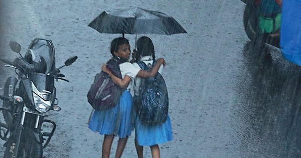 കനത്ത മഴ: സംസ്ഥാനത്തെ അഞ്ച് ജില്ലകളിൽ നാളെ വിദ്യാഭ്യാസ സ്ഥാപനങ്ങൾക്ക് അവധി