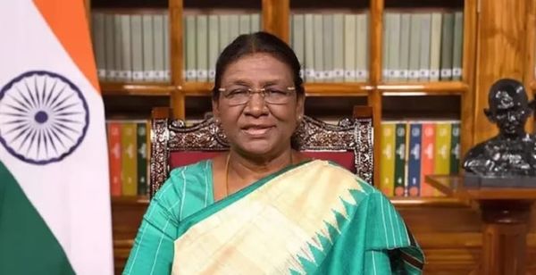 'രാഷ്ട്ര നിർമാണത്തിൽ എല്ലാവരും ഒന്നിക്കണം, ലക്ഷ്യം വികസിത ഭാരതം'; രാജ്യത്തെ അഭിസംബോധന ചെയ്ത് രാഷ്ട്രപതി