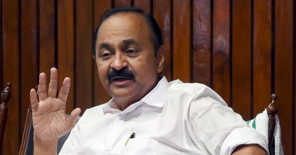 പിഎം ശ്രീയിൽനിന്ന് പിൻമാറാനാകില്ലെന്ന് മുഖ്യമന്ത്രി സതീശൻ; വിദ്യാഭ്യാസ വകുപ്പിന് കേന്ദ്ര സഹായം കിട്ടില്ലെന്ന് വിശദീകരണം